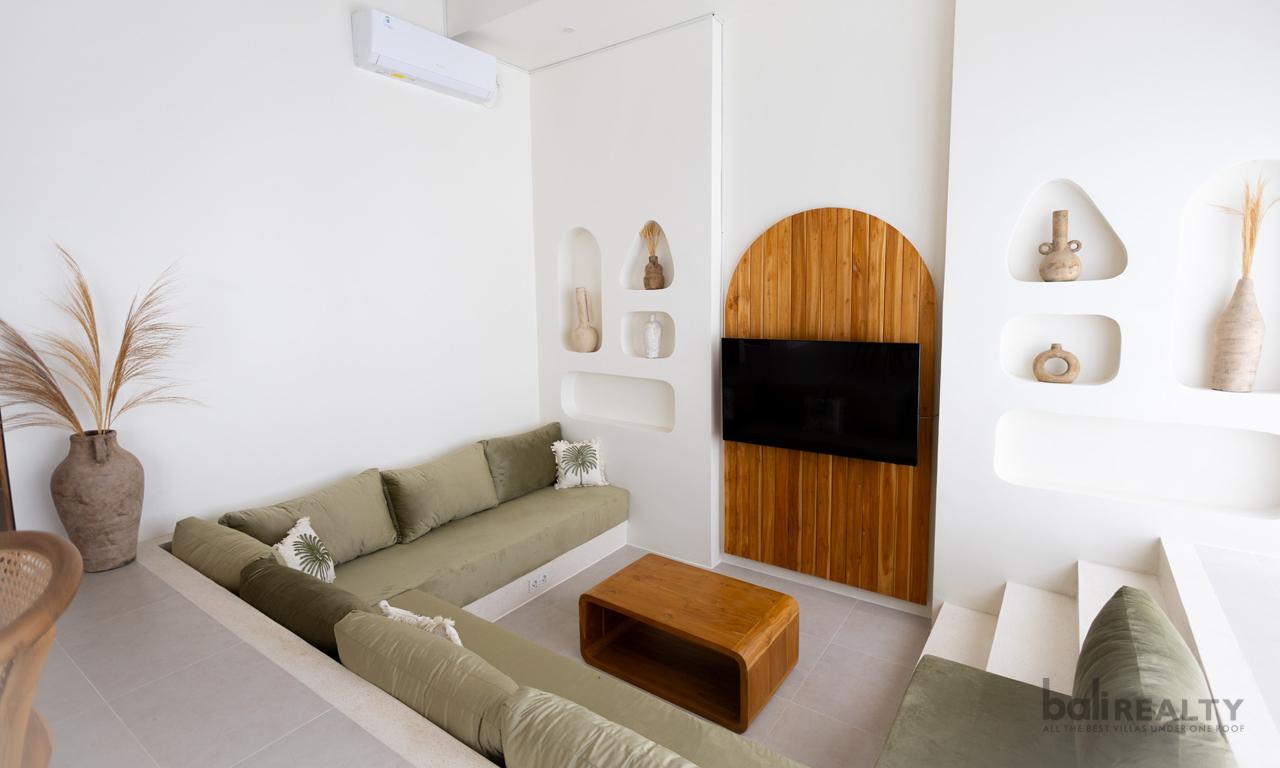 Brand-New Mediterranean Three-Bedroom Villa with Long Lease in Canggu - 2859 — photo 5