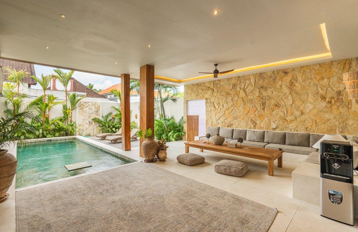 Contemporary 3-bedroom villa steps from shops and Berawa beach in Canggu, Bali, Indonesia. — photo 3