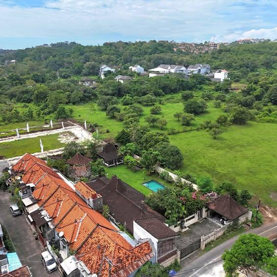 8-bedroom house in Denpasar — photo 1