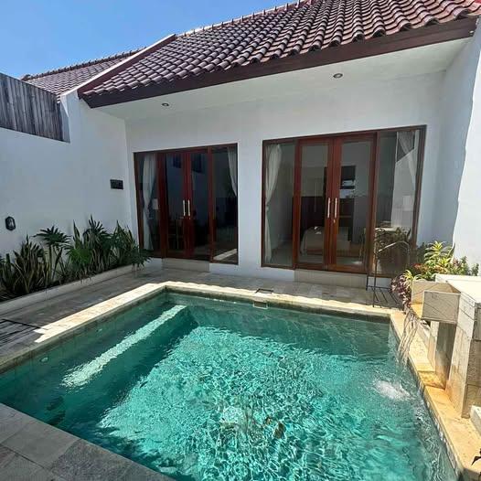 DIJUAL VILLA 2,2 MILYAR DI KEROBOKAN DEKAT SEMINYAK & CANGGU — photo 1
