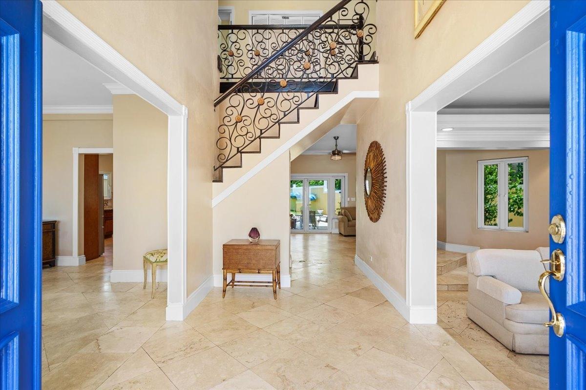 3 bedroom Residence for sale — VILLA SUNDANCE in Nassau — photo 3