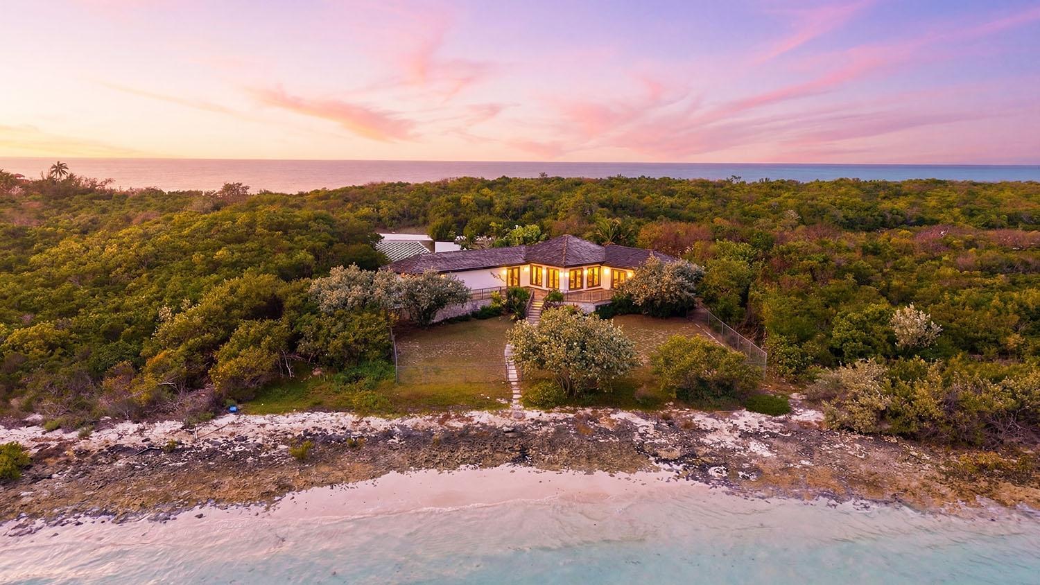 3 bedroom Residence for sale — NORMAN’S CAY RESIDENCE in Exuma, The Bahamas — photo 3