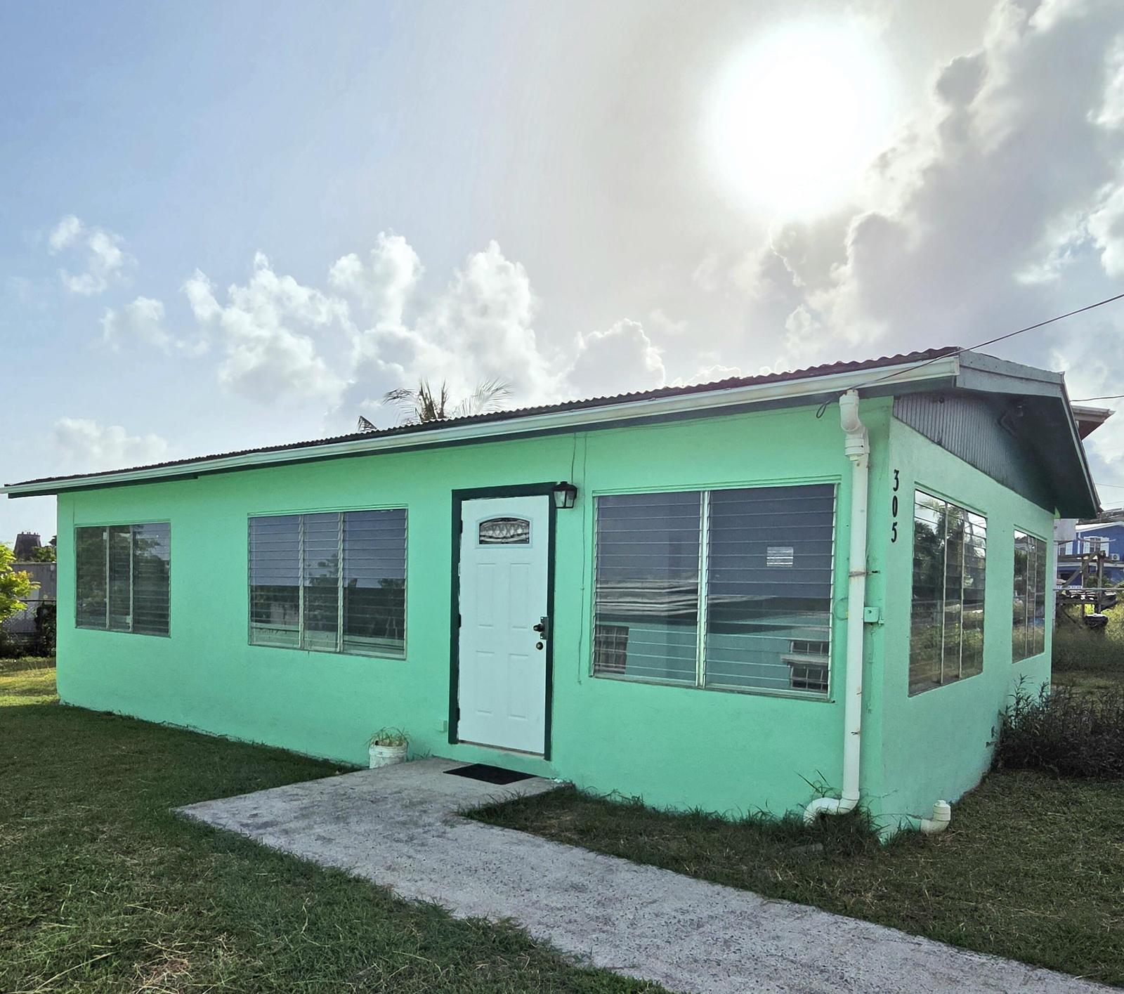 New Listing Residential Strawberry Hill QU — photo 2