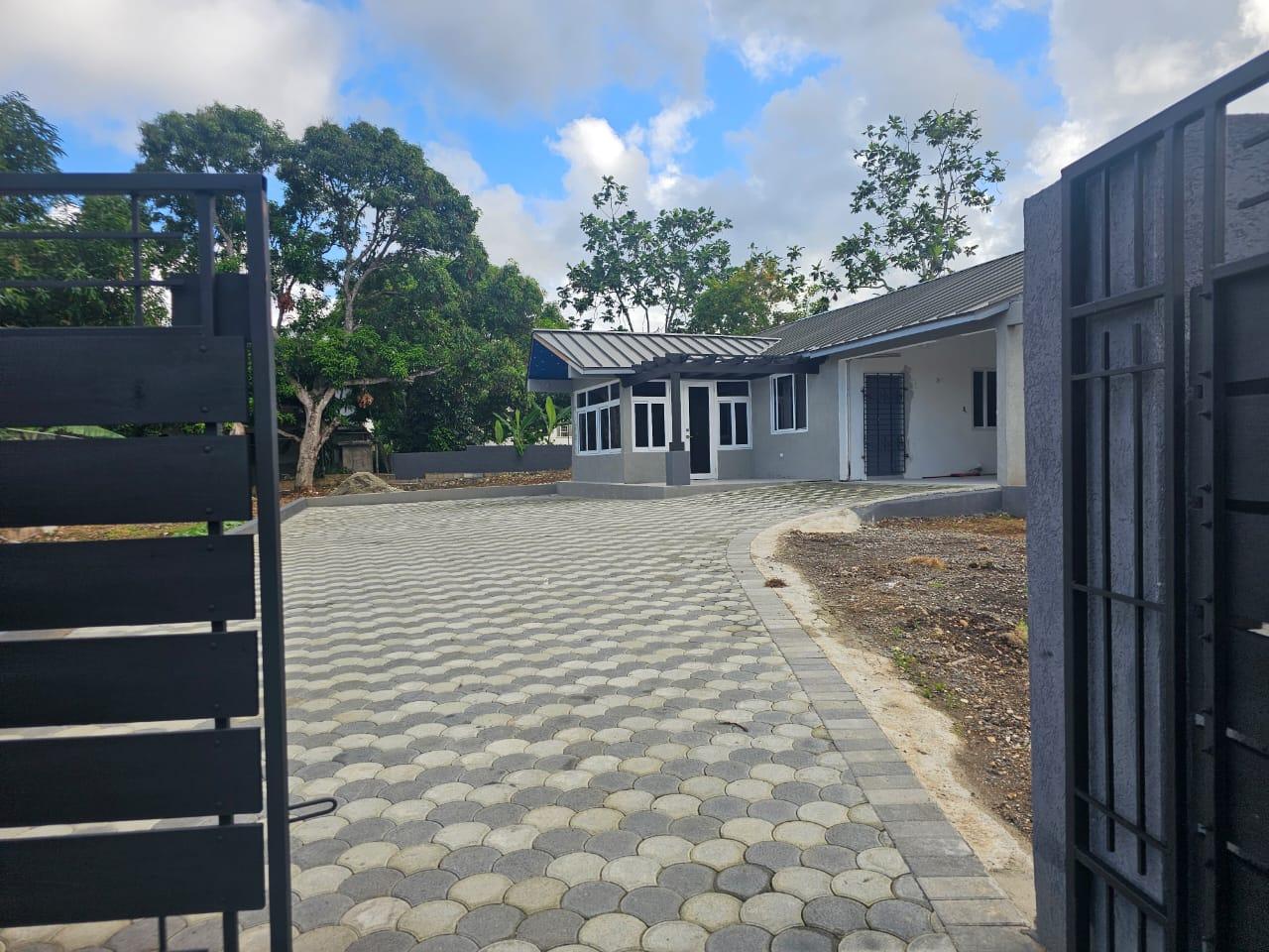 321 Balmoral Heights Tower Isle St Mary — photo 1