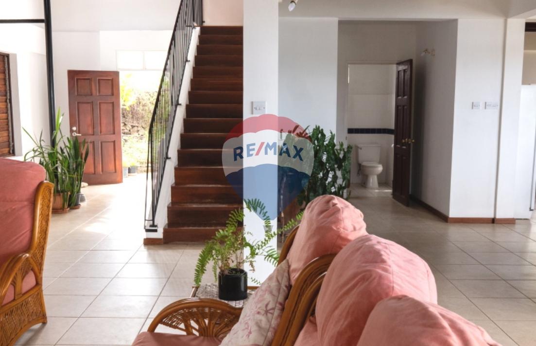 BAMBAREAUX WATERFRONT VILLA — photo 2