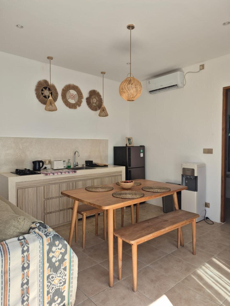 2-bedroom villa in Canggu with roof terrace and rice field view — photo 3