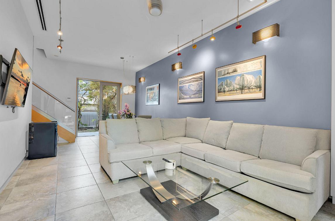 4 bedroom property for sale — photo 4