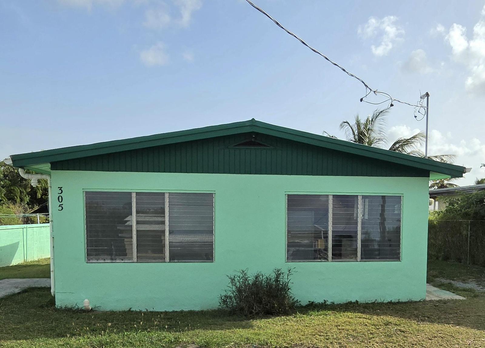 New Listing Residential Strawberry Hill QU — photo 1