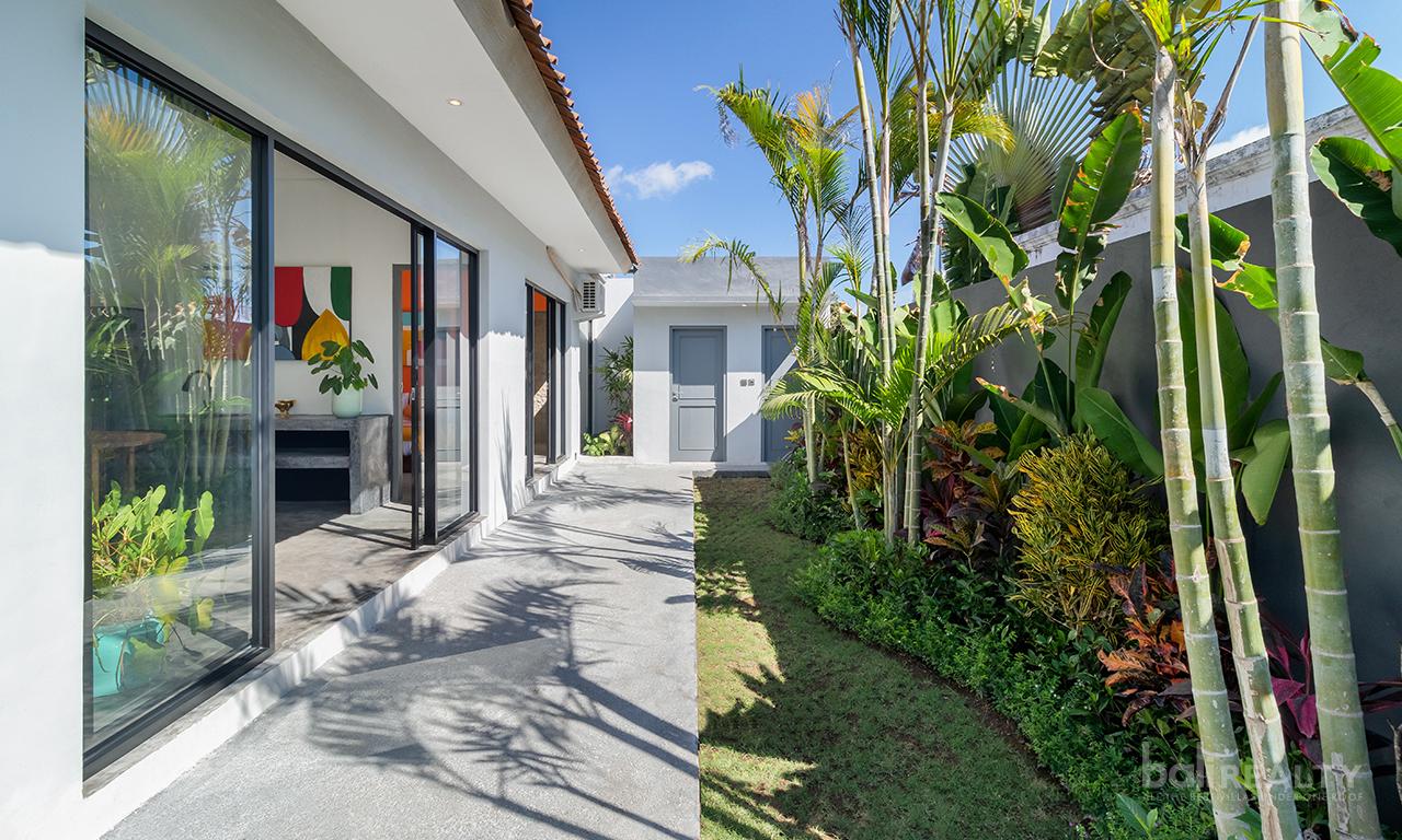 Stylish Fully Furnished Two-Bedroom Villa in Kedampang — photo 3