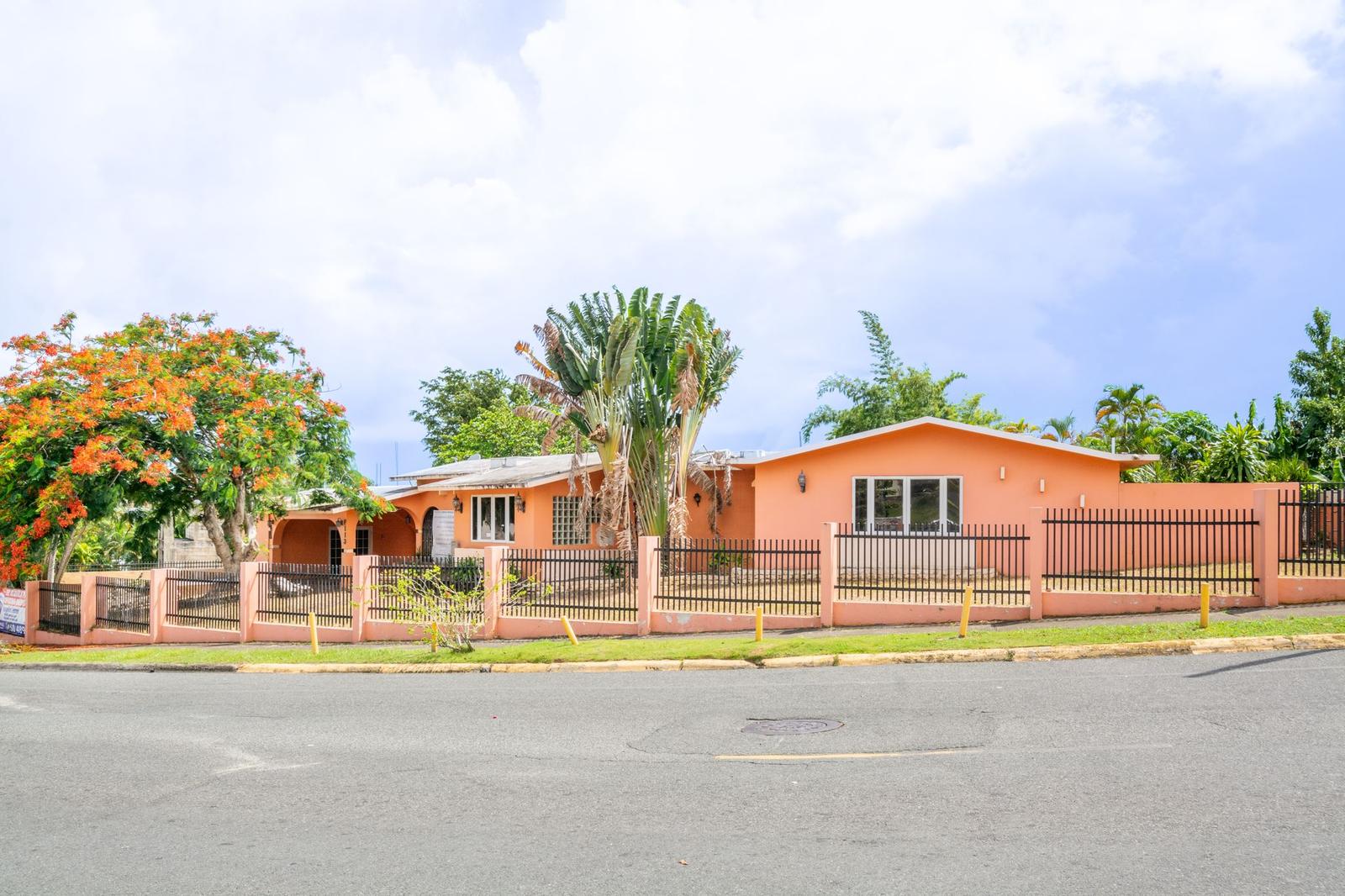 Big Residence or Commercial, Costa de Oro — photo 1