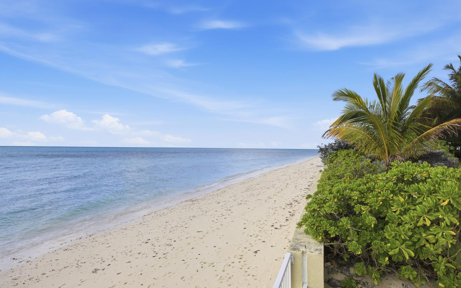 5 Gunport Blvd, Beachfront Estate — photo 2