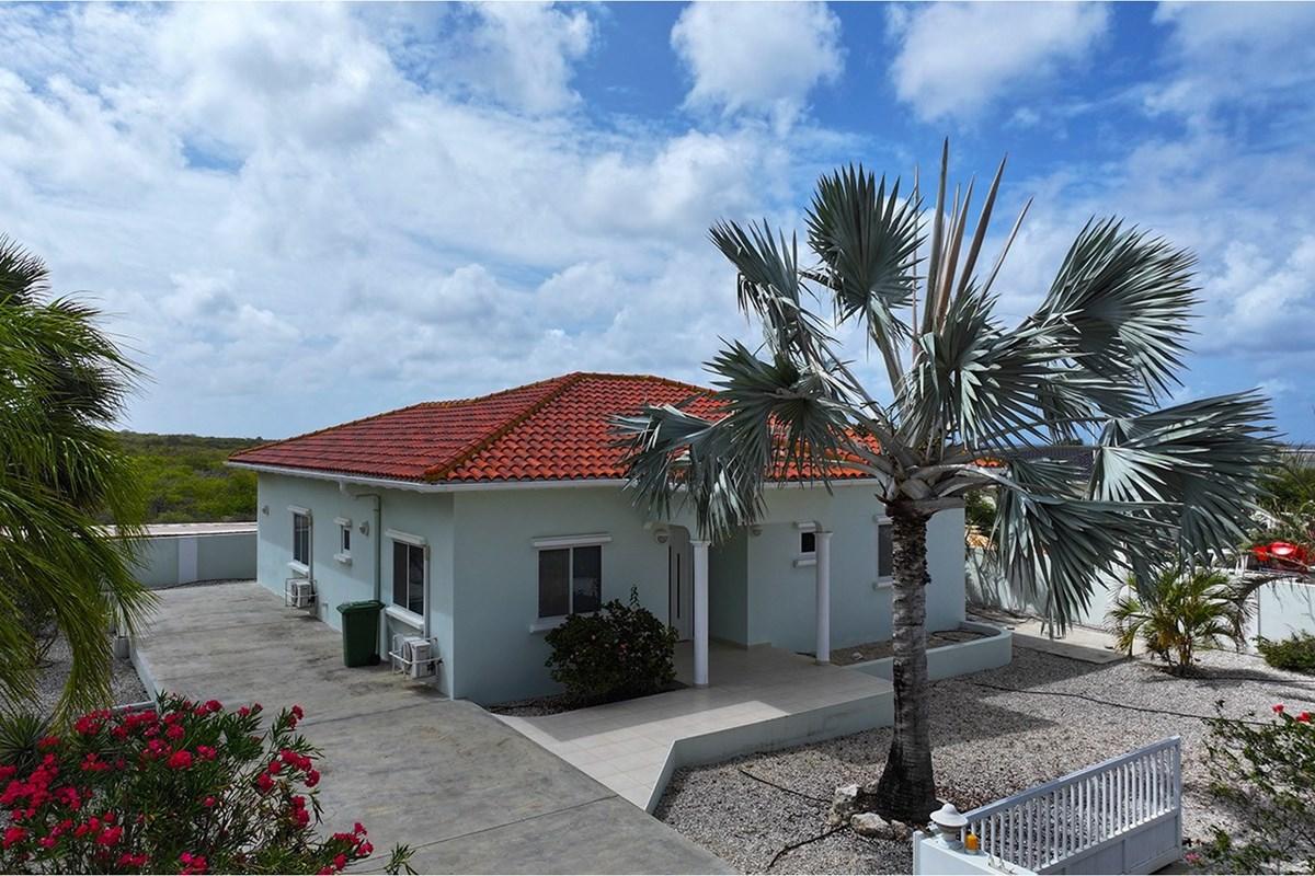 4 Bedroom Home for Sale, Crown Park 5, Sabadeco, Bonaire — photo 4