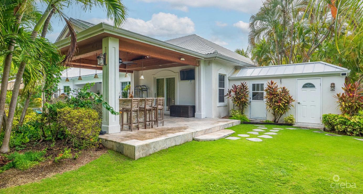 4 Bedroom Canal Front Family Home in Canal Point, Cayman Islands — photo 4