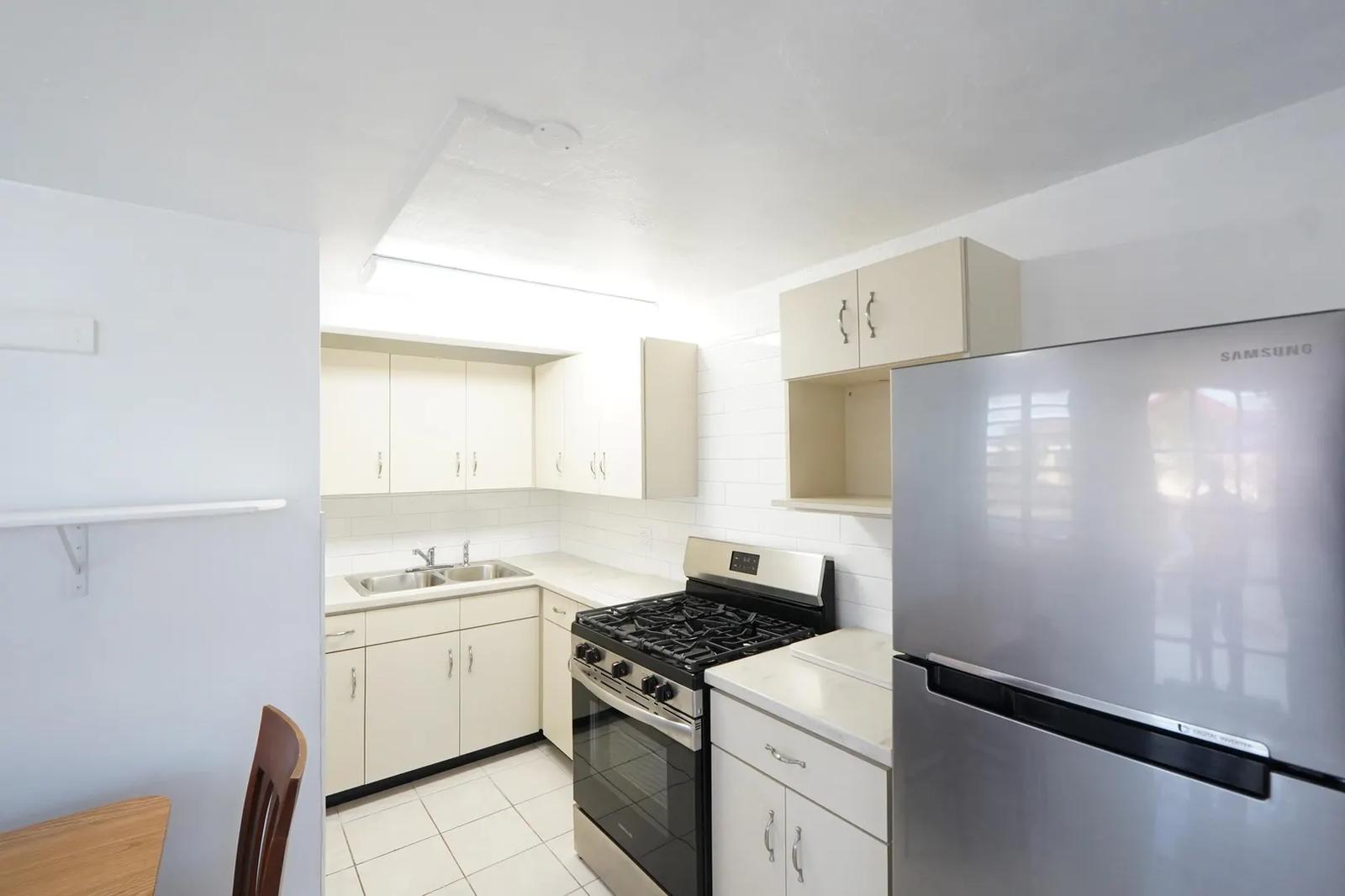 1 Bed Apartment in Bolongo Bay — photo 5