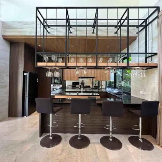5-bedroom house in Denpasar — photo 1