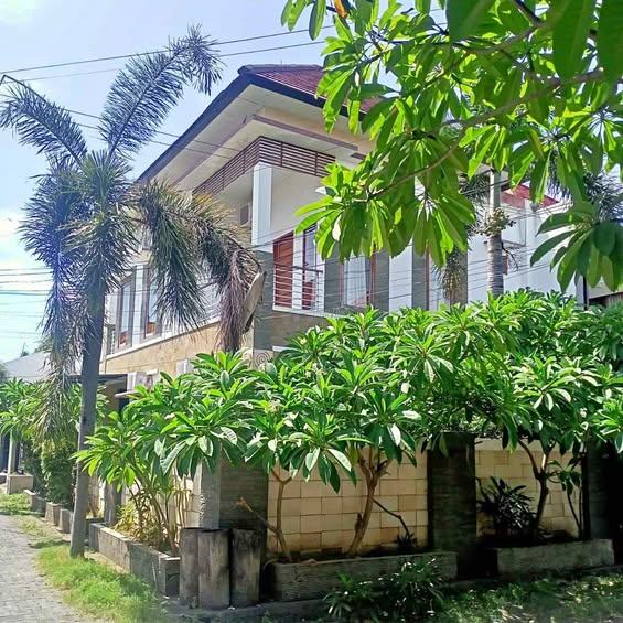 5-bedroom house in Denpasar — photo 1