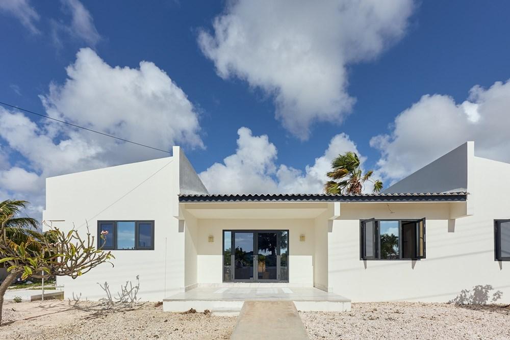 6 Bedroom Property for Sale, Kaya Luna 7, Belnem, Bonaire — photo 2