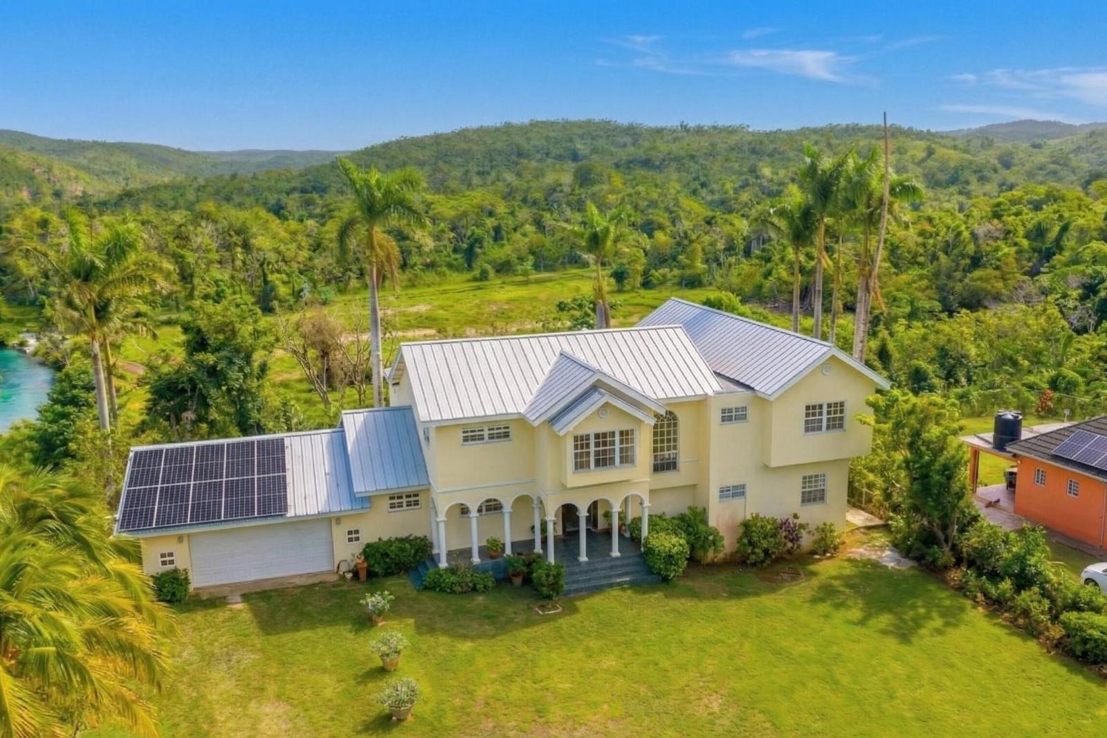 6 Bedroom House for Sale in Trelawny, Jamaica — photo 5