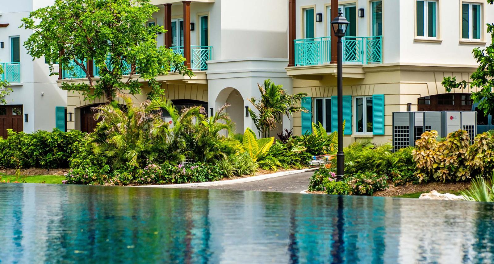 4 Bedroom Apartment/Condo for Sale in West Bay, Cayman Islands — photo 5