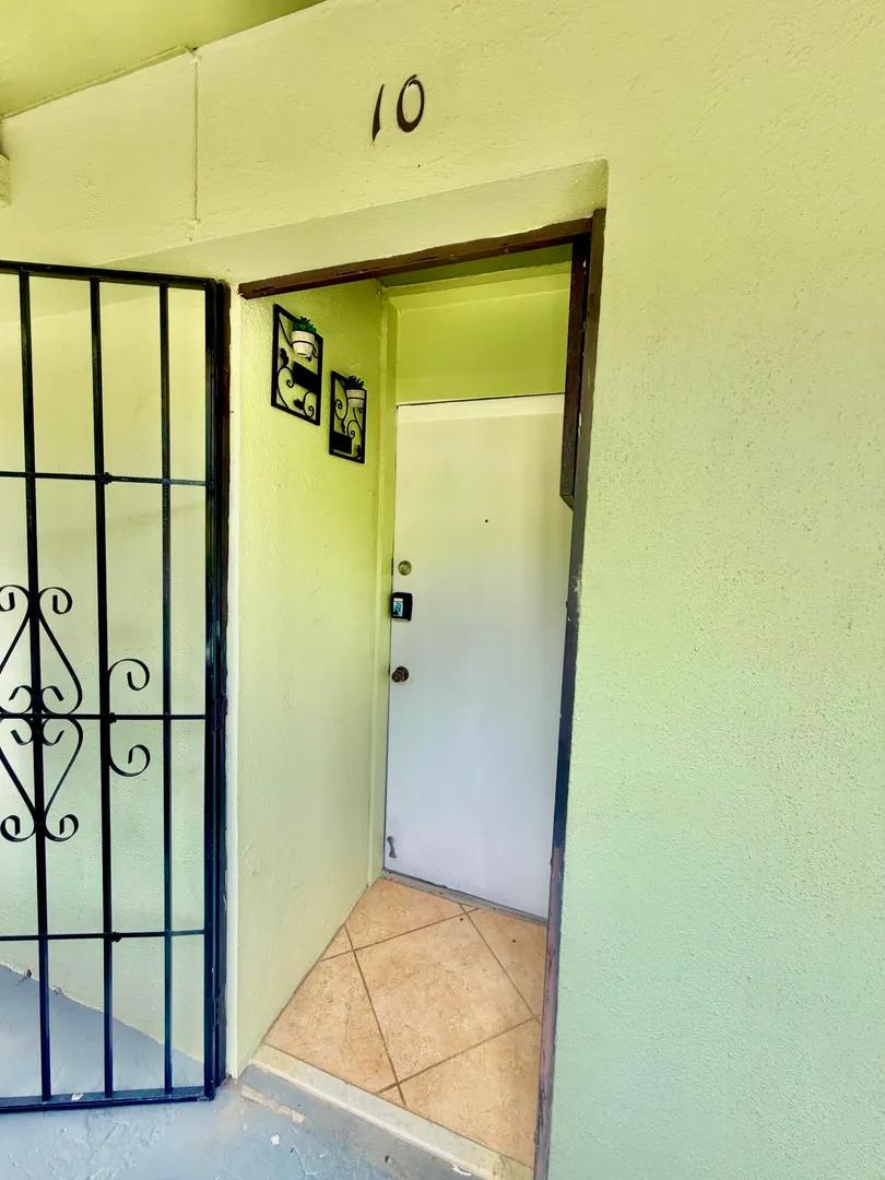 1 Bed, 1 Bath Condo with Sea View in Peter's Farm Co — photo 3