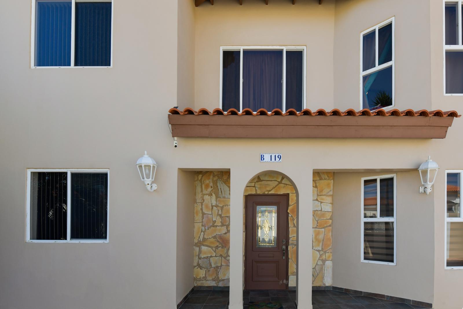 5-Bedroom Villa with Saltwater Pool in Boroncana, Noord, Aruba — photo 3