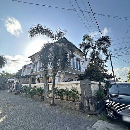 4-bedroom house in Denpasar — photo 1
