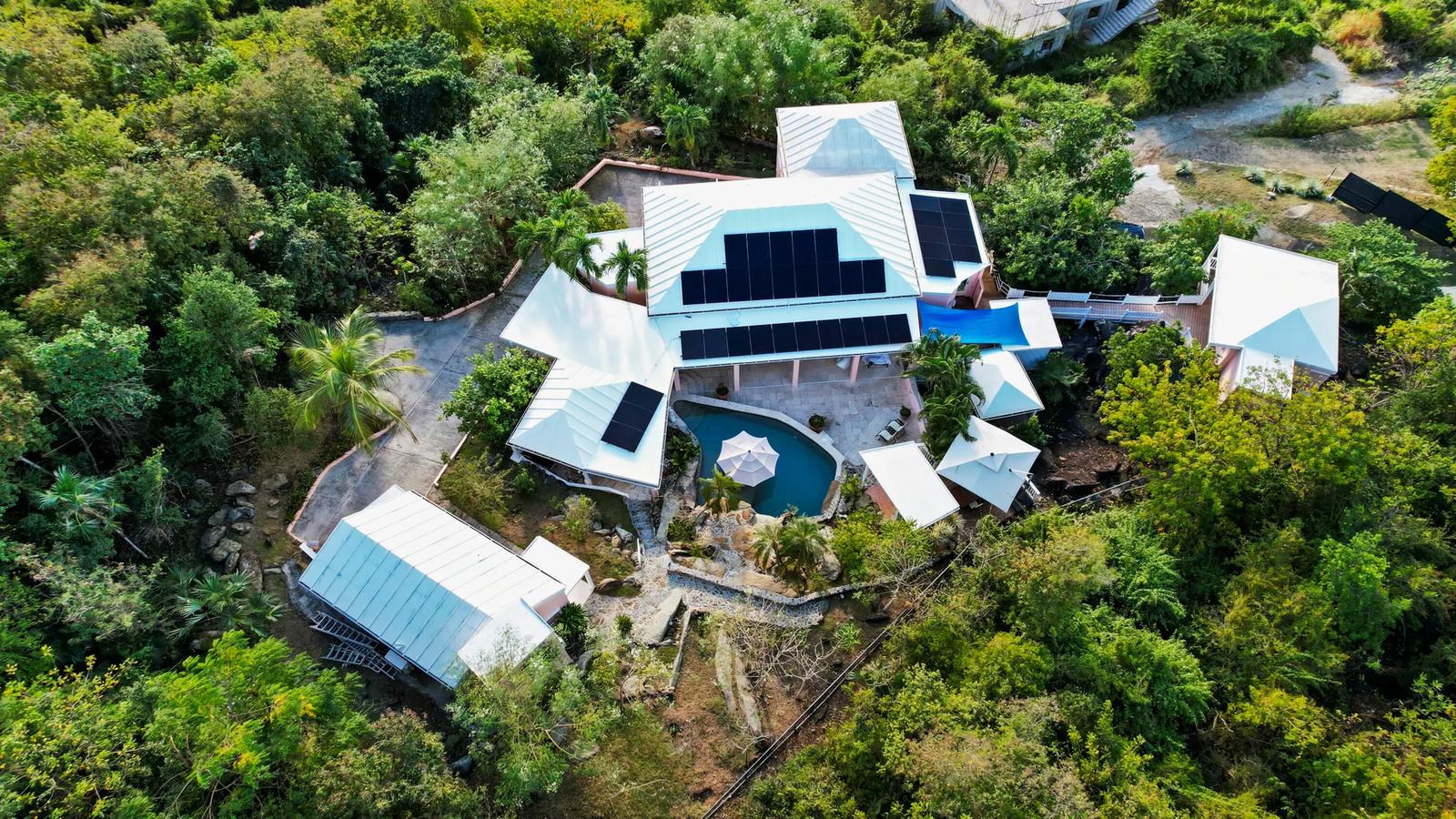 Villa Grotto — photo 1