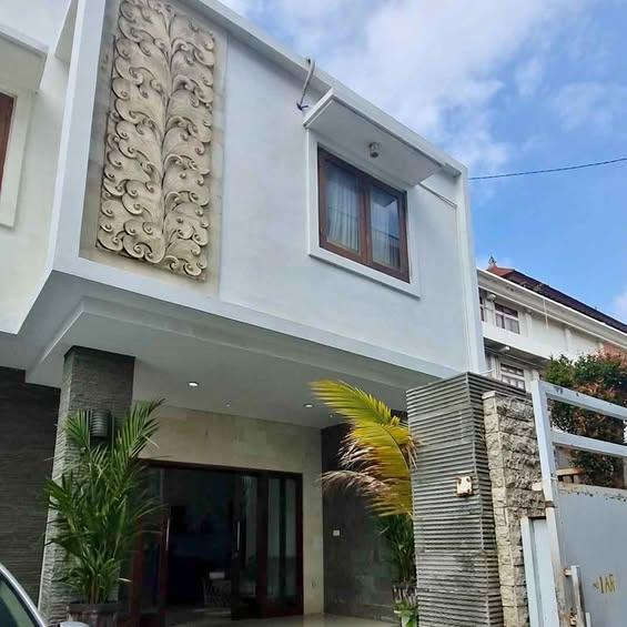 4-bedroom house in Denpasar — photo 1