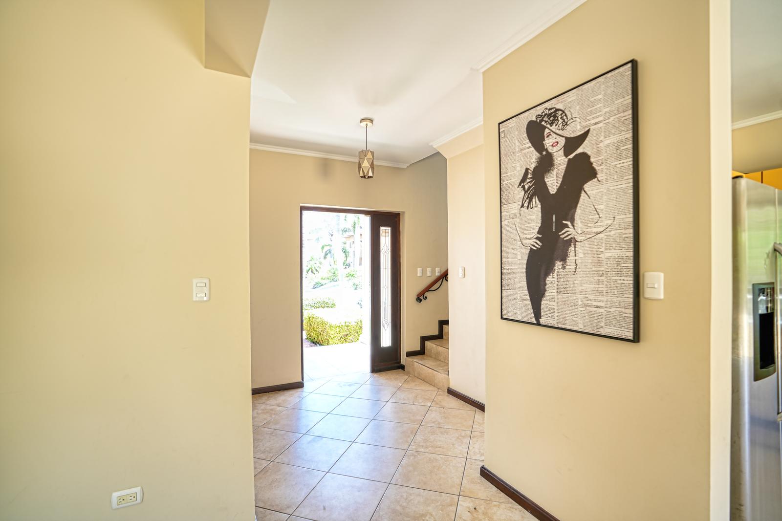 4 Bedroom House in Gold Coast, Aruba — photo 2
