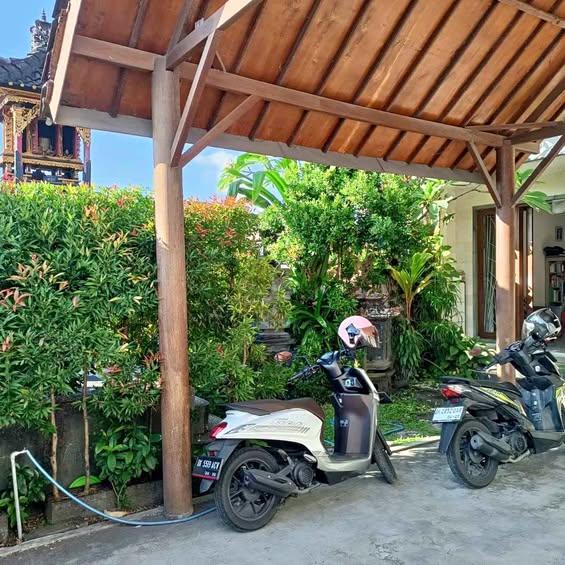 4-bedroom house in Denpasar — photo 1