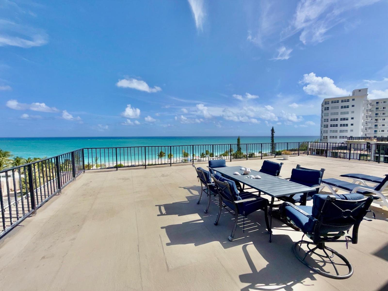 CORAL BEACH, PENTHOUSE — photo 1