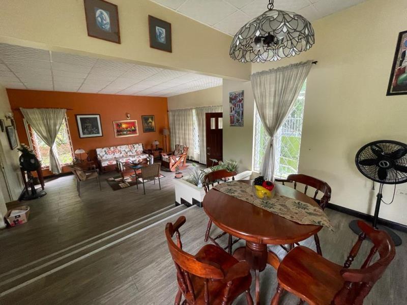 5Br/4Ba Petit Valley House — photo 4