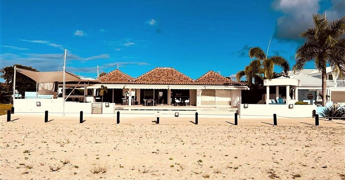 5 Bedroom Luxury Beachfront Home for Sale, South Beach, Jolly Harbour, Antigua — photo 2
