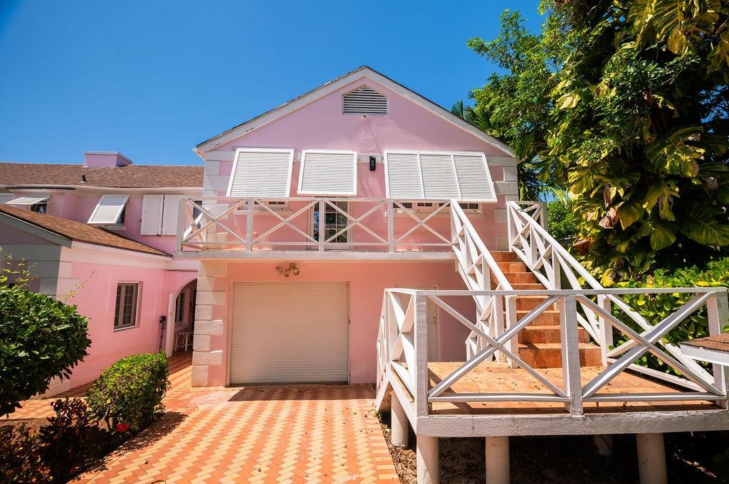 5 Bedroom Residence for Sale on SUNSET DRIVE — photo 5