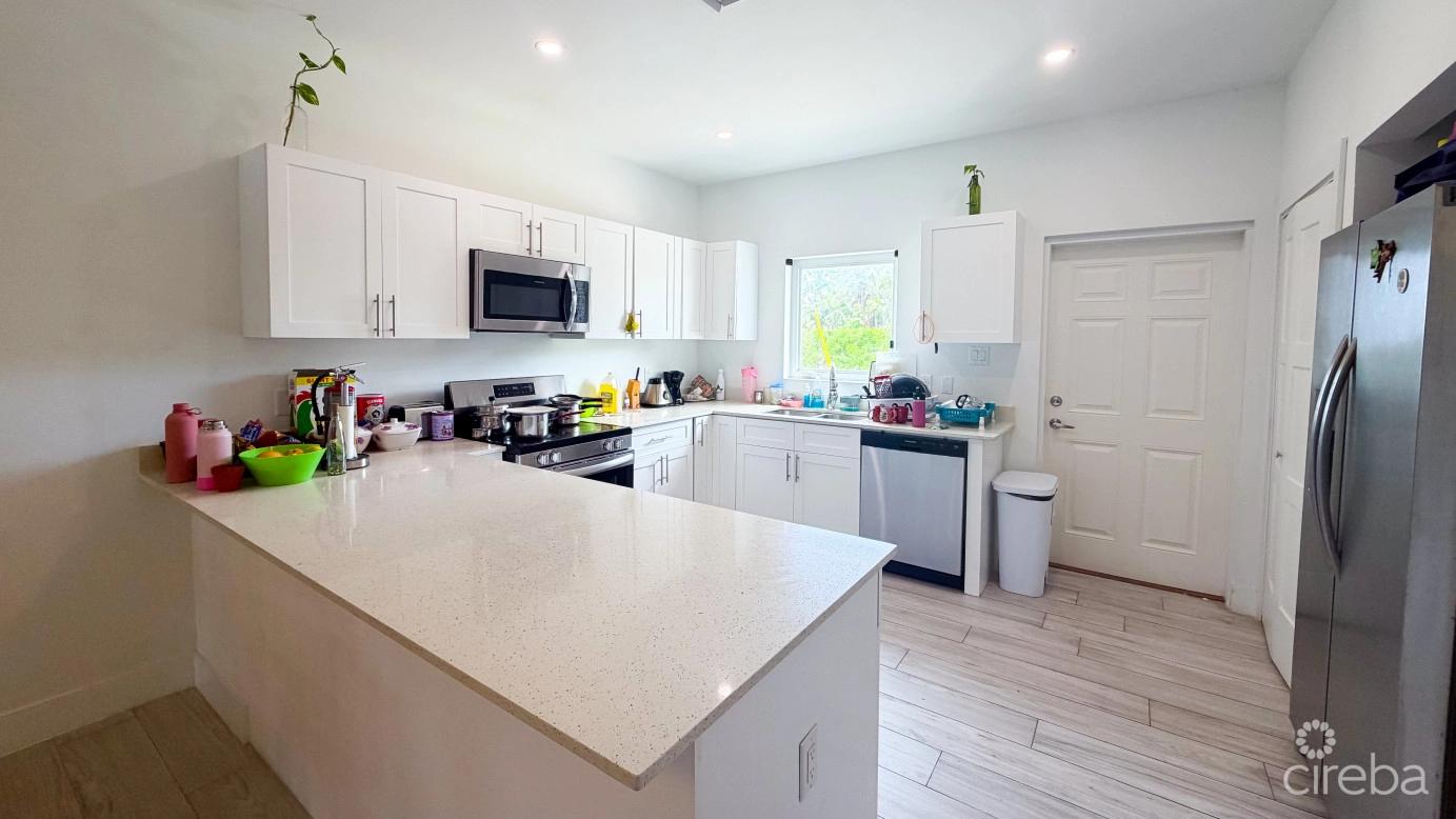 Ocean Vista 2 Bed Townhouse in High Rock, Cayman Islands — photo 5