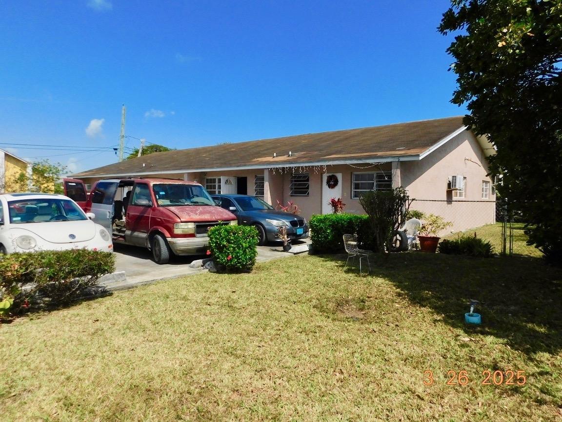 4 bedroom Apartment for sale — OATES LANE in Grand Bahama, The Bahamas — photo 1