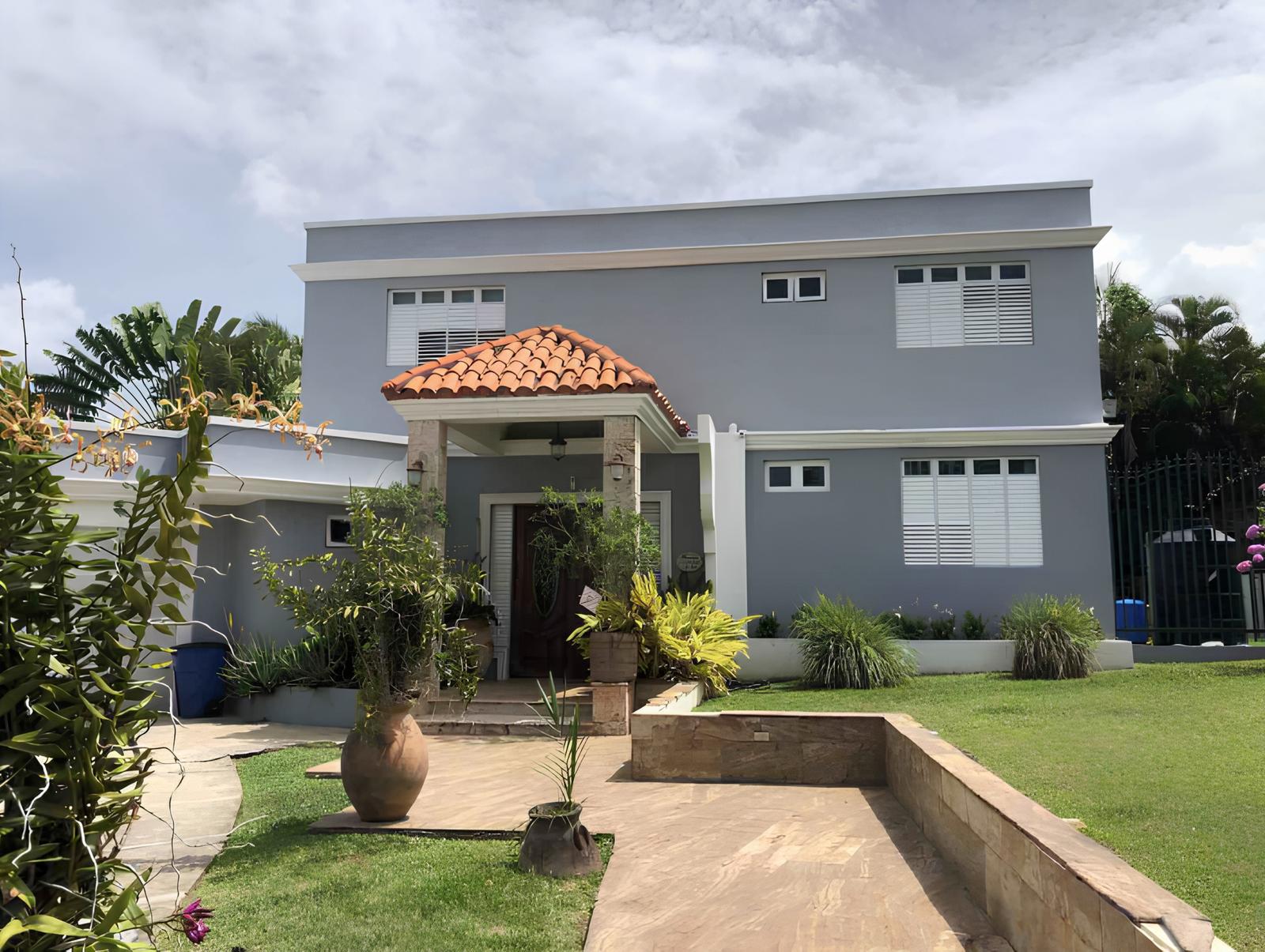 Luxury Residence for Sale in Torrimar Alto | Guaynabo, Puerto Rico — photo 1