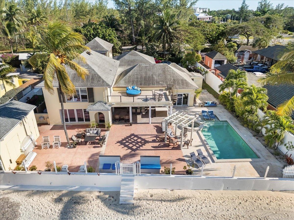 8 Bedroom Residence for Sale - Lot 10 WEST BAY STREET, Nassau, The Bahamas — photo 2