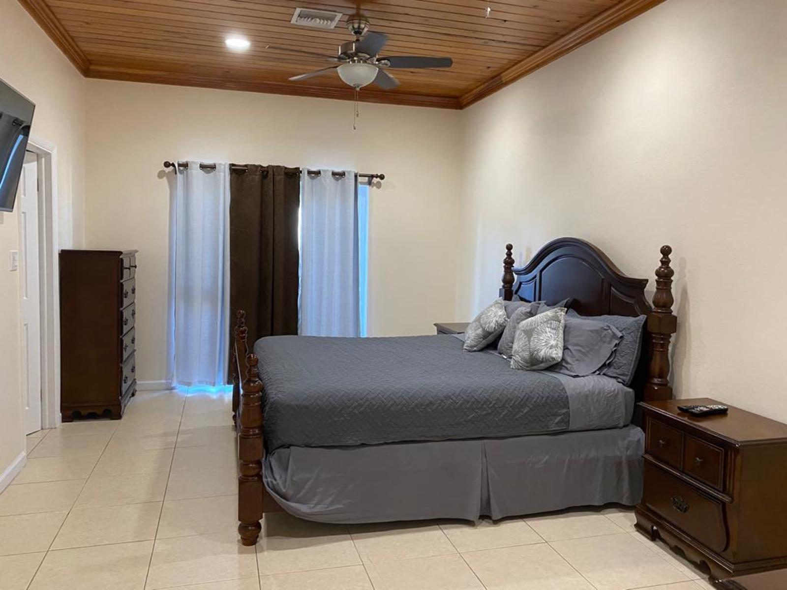 3 Bedroom Apartment for sale in Nassau — photo 5