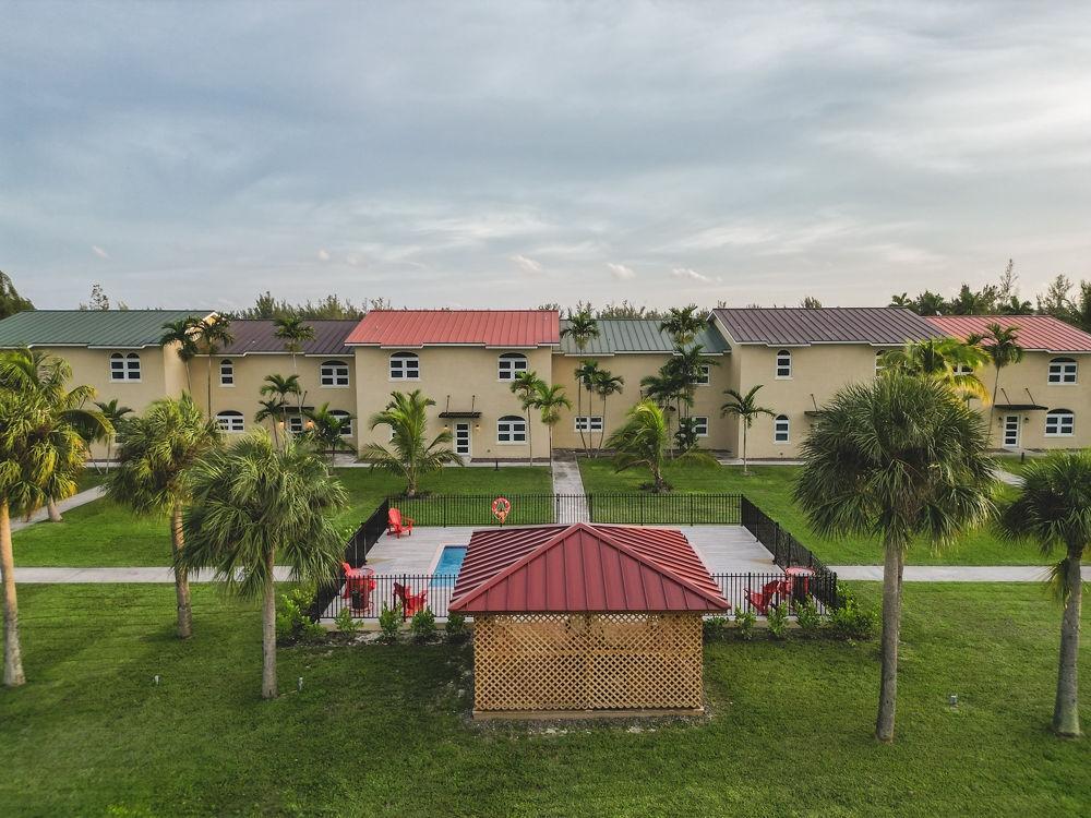 22 Bedroom Apartment for Sale - 13-14 Midshipman Road, Grand Bahama — photo 2