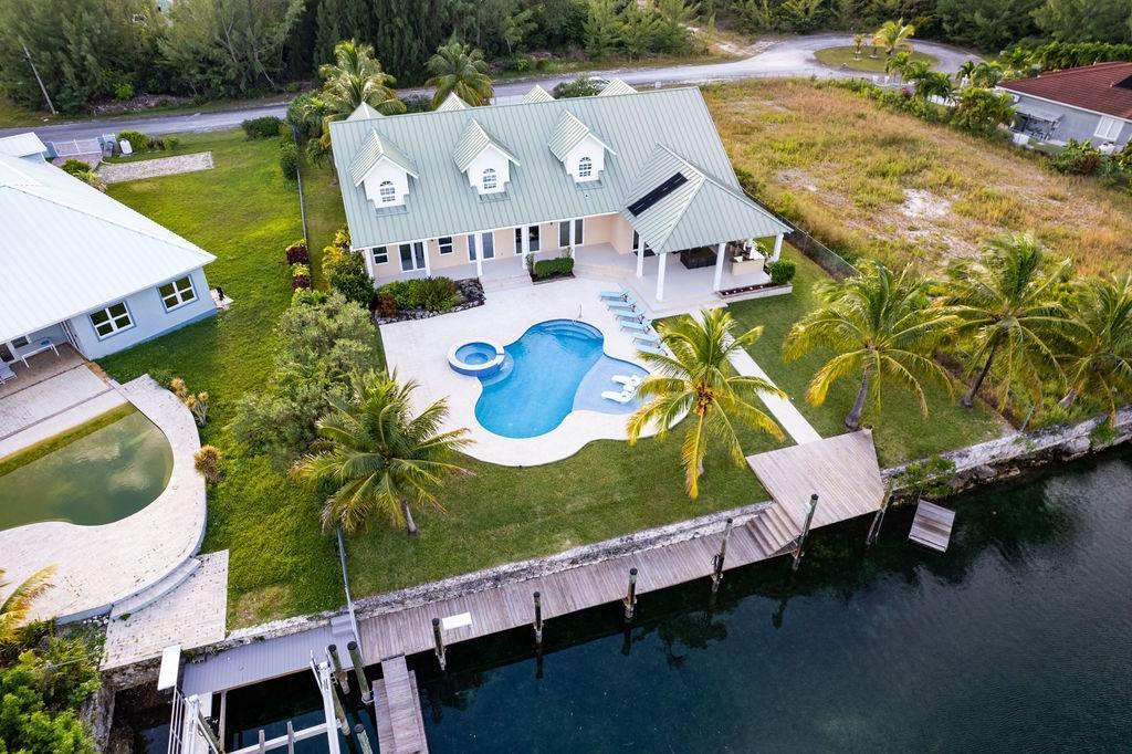 4 Bedroom Residence for sale - KING CIRCLE in Grand Bahama, The Bahamas — photo 4