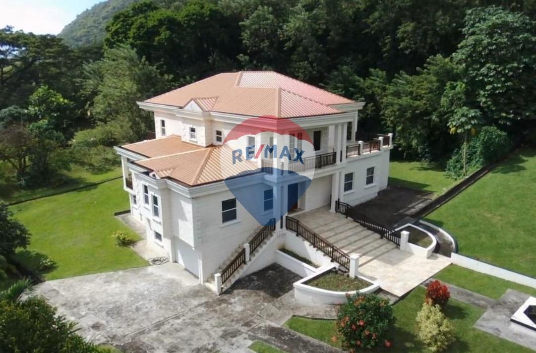 EMERALD VILLA - CANE GROVE — photo 3