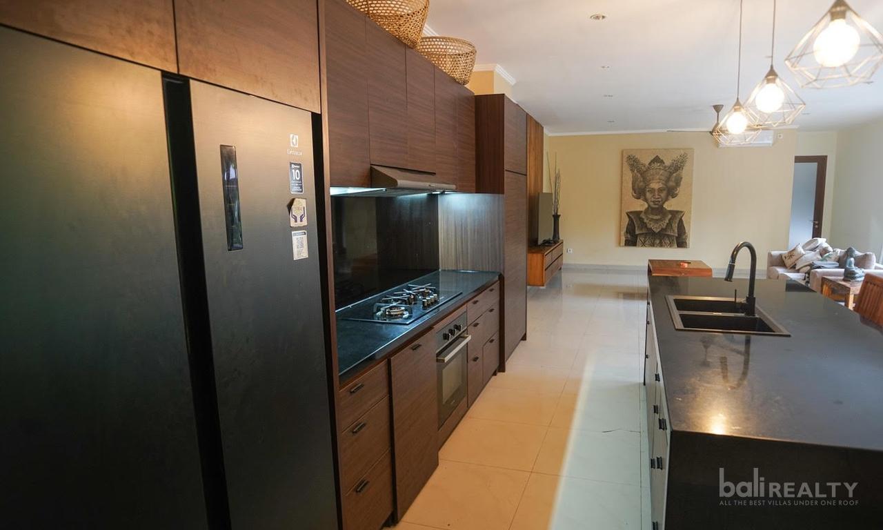 Six-Bedroom Villa in Prime Legian Location — photo 5