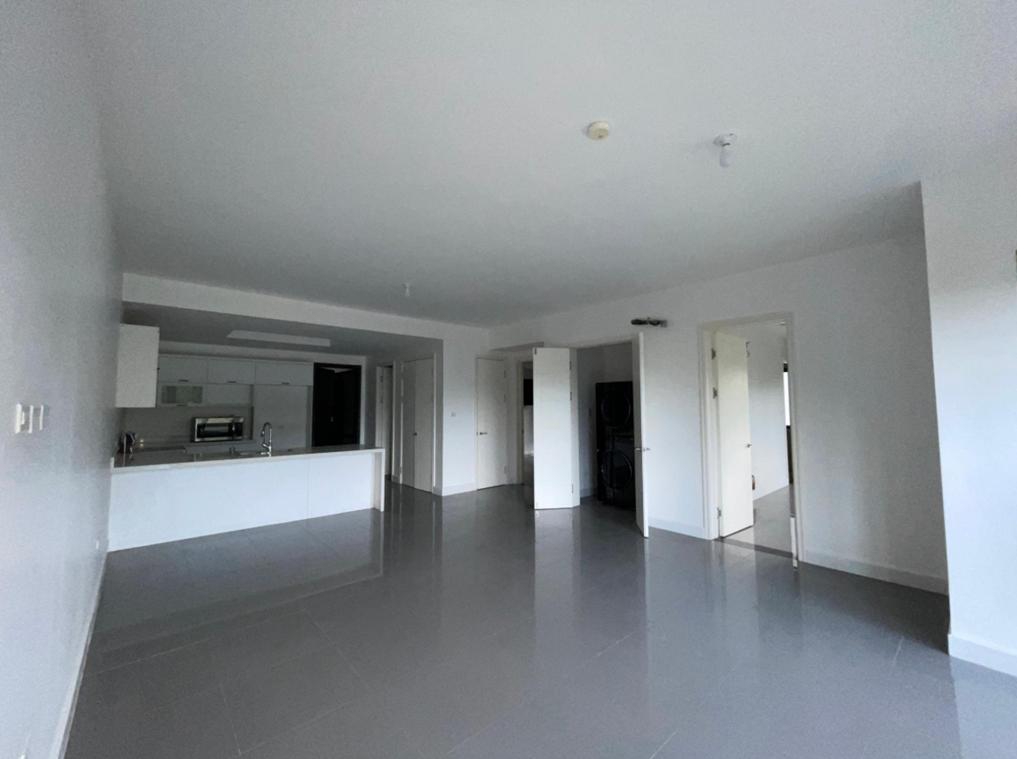 Wellington Drive Residences 2BR Condo — photo 4