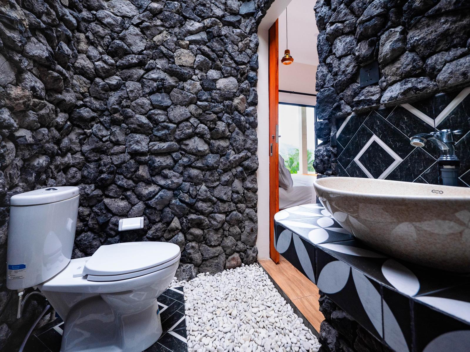 Freehold Tropical Villa in East Bali — photo 5