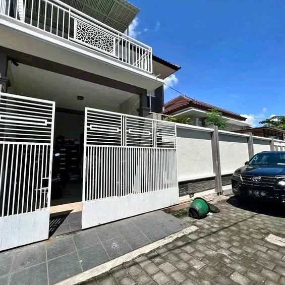 4-bedroom house in Denpasar — photo 1
