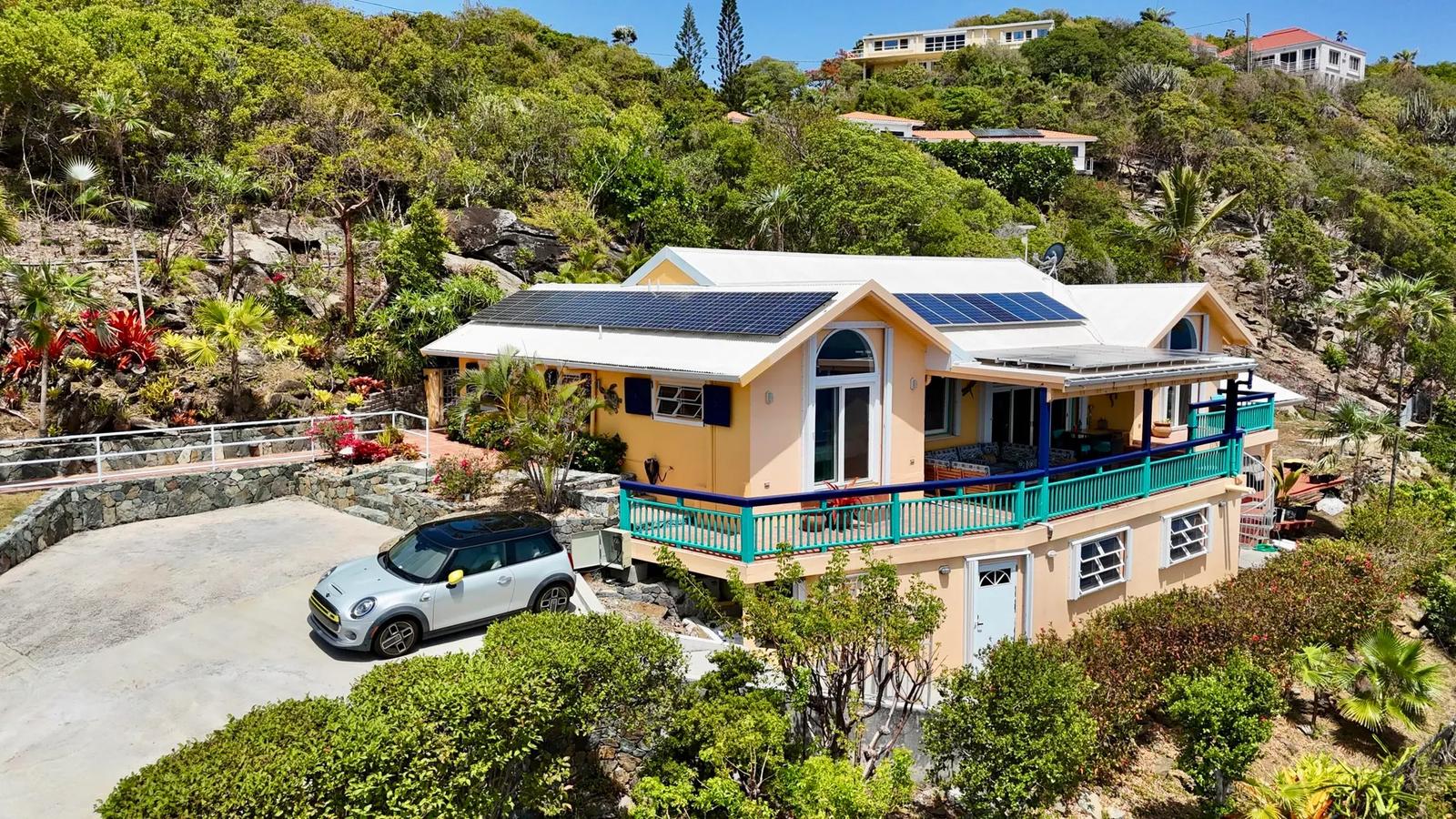 5 Bed 3 Bath Villa in US Virgin Islands — photo 1