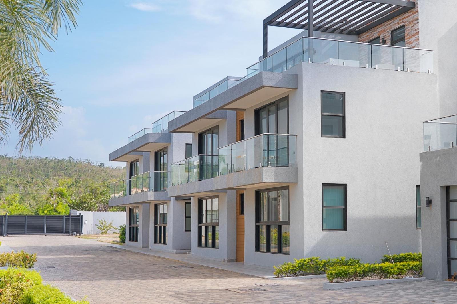 3-bedroom penthouse in Discovery Bay, Jamaica — photo 1