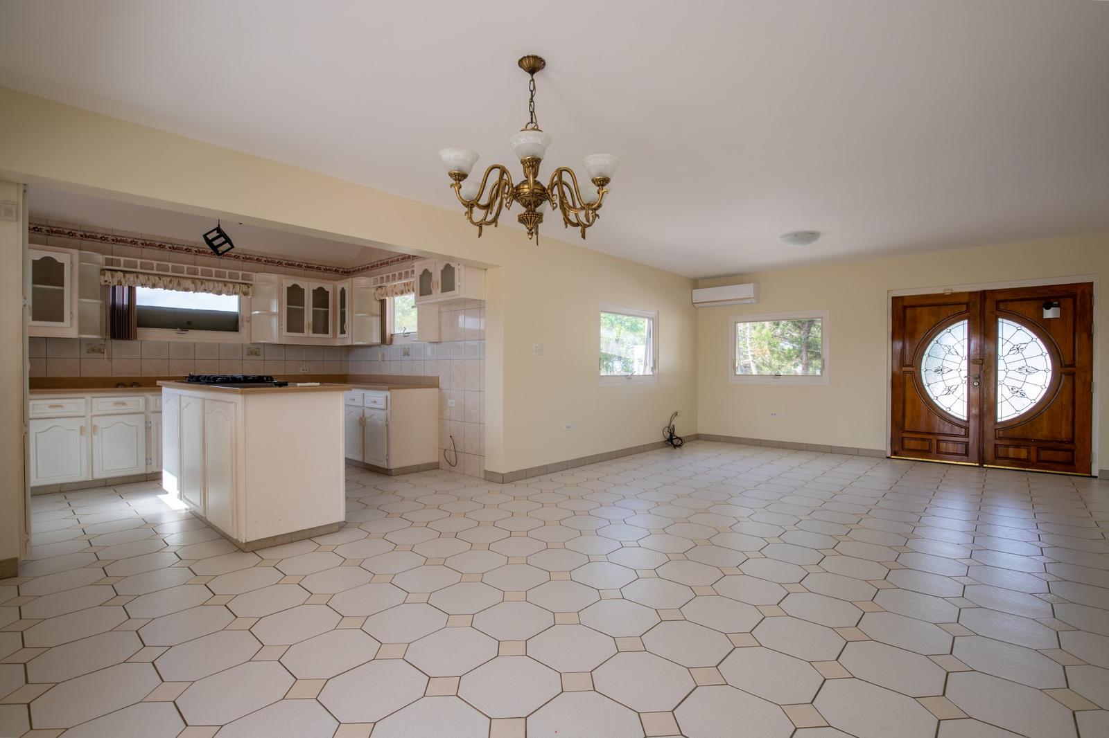 4 Bedroom Family Home for Sale, Alto Vista, Noord, Aruba — photo 4