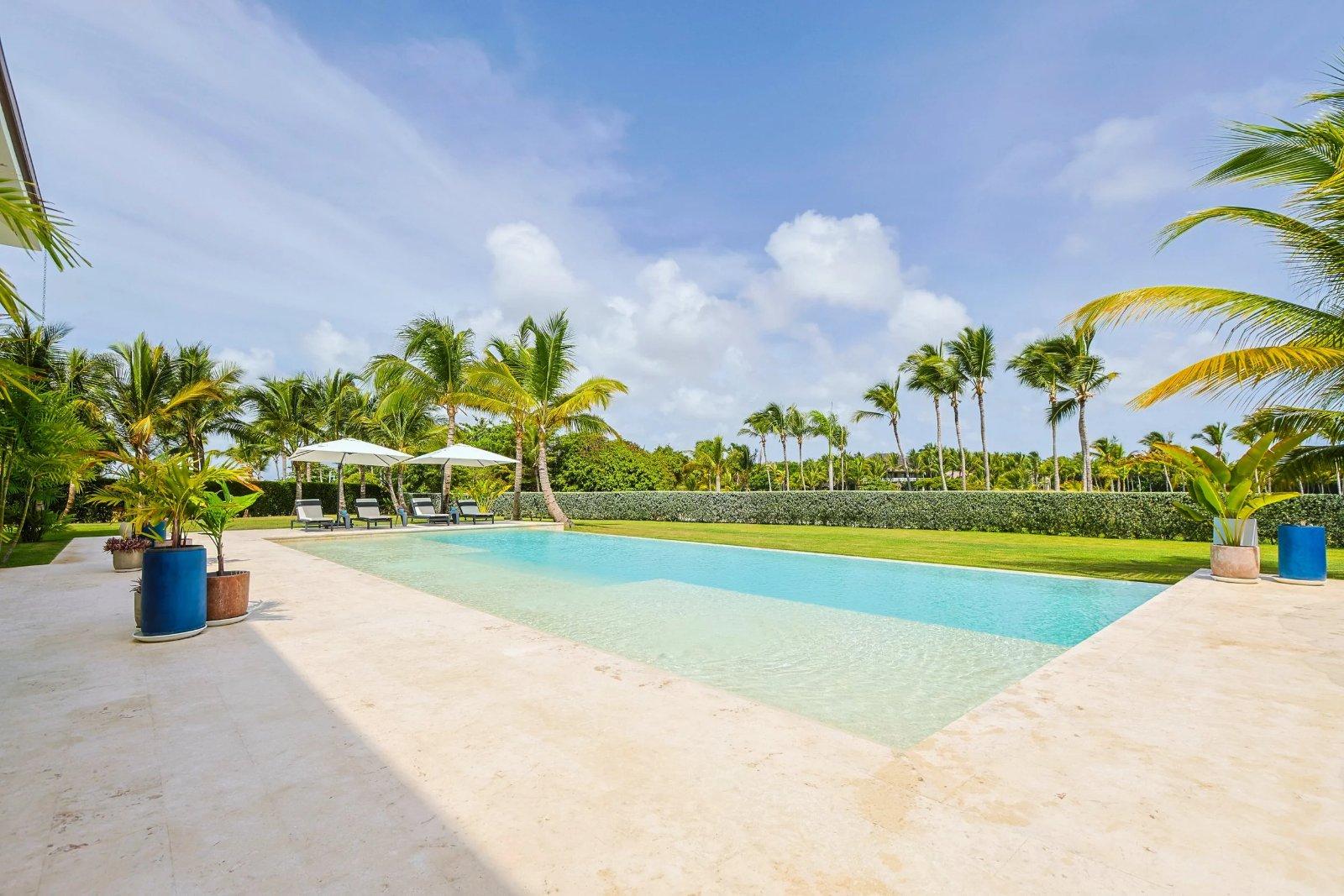 7 Bedroom Luxury Golf-View Villa for Sale, Corales 29, Puntacana Resort & Club, Dominican Republic — photo 3